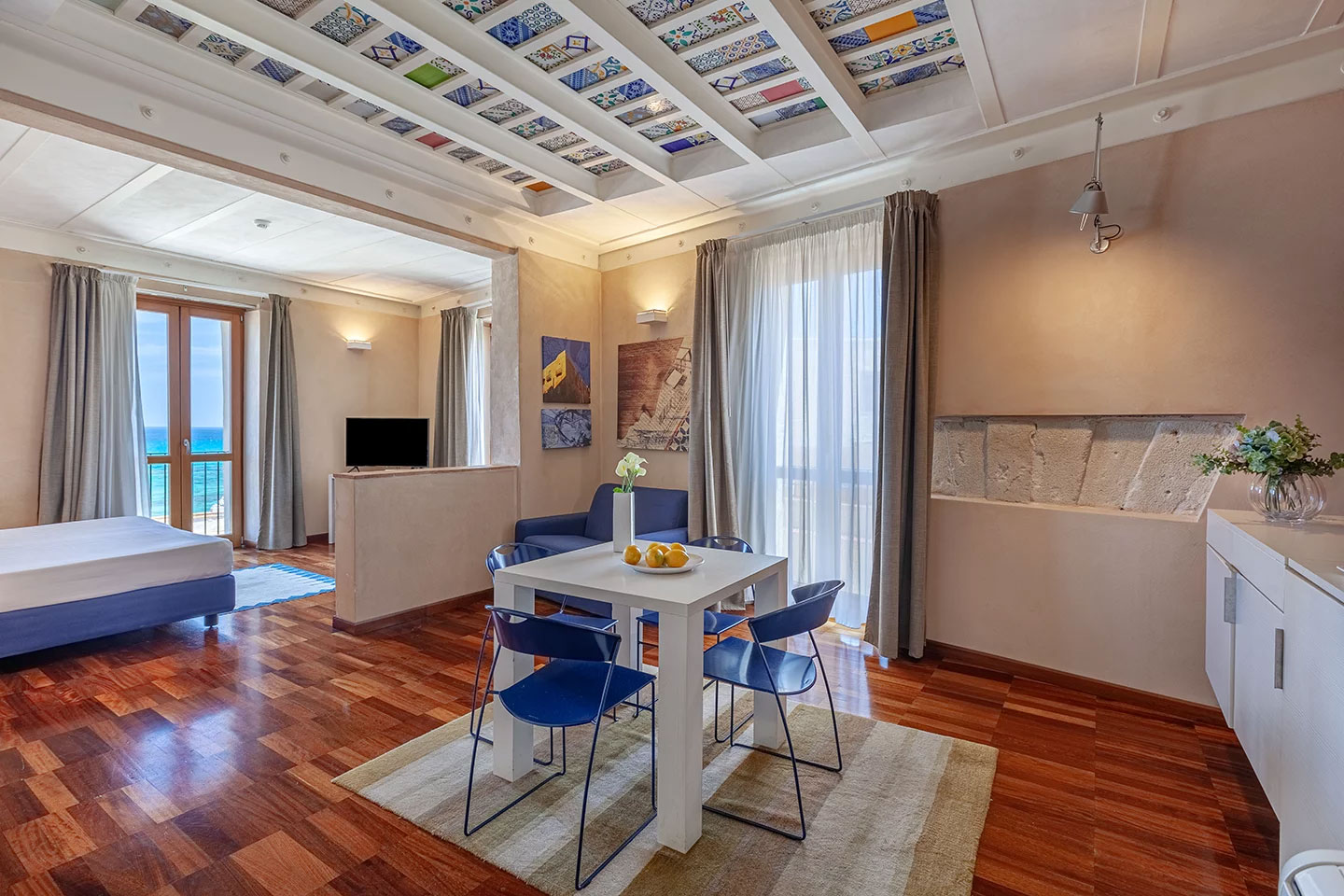 Monolocale Junior Suite vista mare parziale 