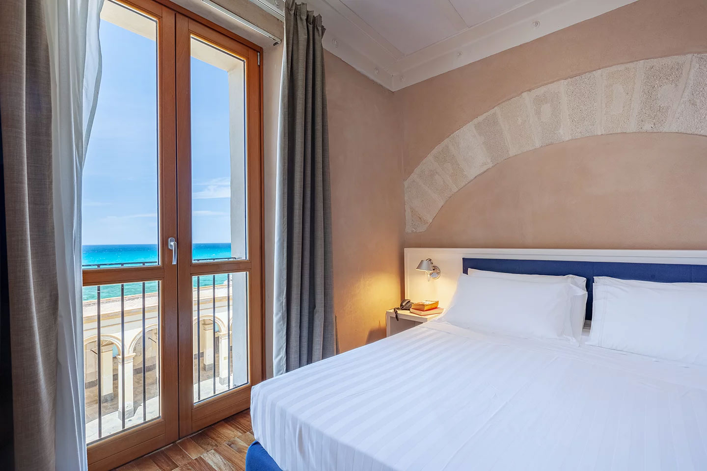 One-room apartments with partial sea view